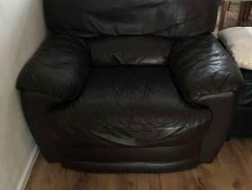 Freecycle Immaculate brown leather 3 seater sofa and 2 matching armchairs
