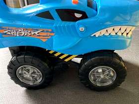 Freecycle Shark medium size monster truck