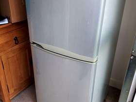 Freecycle Fridge Freezer