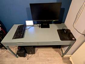 Freecycle Desk - Ikea. Model name - Alex