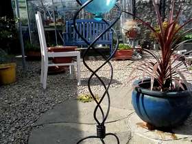 Freecycle Decorative Stand