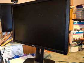 Freecycle Selection of computer parts