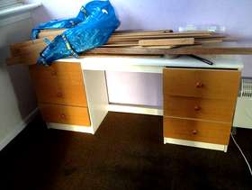 Freecycle Desk white and brown