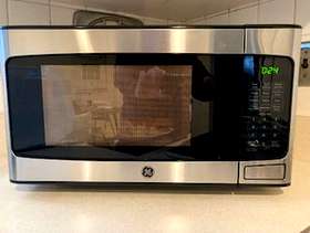 Freecycle GE Microwave - Almost New