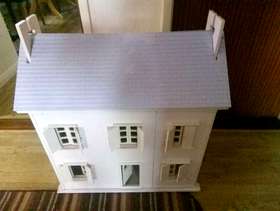 Freecycle Dolls House