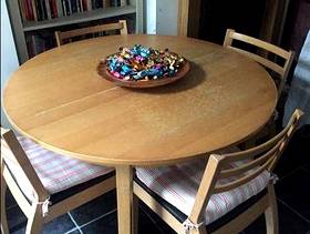 Freecycle Dining table and 4 chairs with cushions