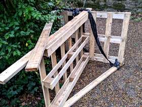 Freecycle Wooden pallet