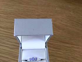 Freecycle 9ct white gold Tanzanite Ring