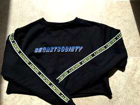 Freecycle Black cropped jumper