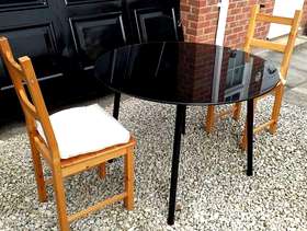 Freecycle Table & 2chairs