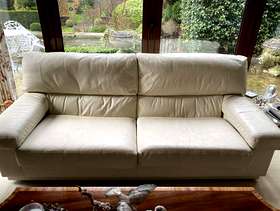 Freecycle 3 seater off white leather settee