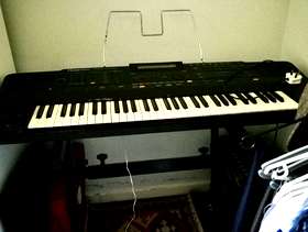 Freecycle Roland Electric Keyboard