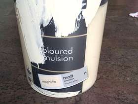Freecycle Nearly full 5litres tin of magnolia Matt paint.
