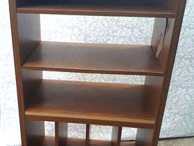 Freecycle Wood effect shelf unit with L.P storage