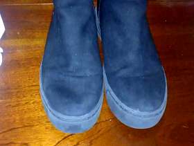 Freecycle Ladies size 5 boots black