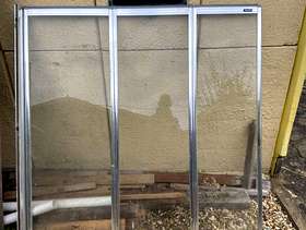 Freecycle Folding shower screen