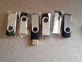 Freecycle USB memory sticks