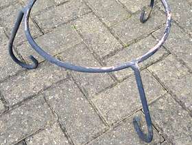 Freecycle Plant pot stand or chimenea stand