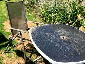 Freecycle Table & 4 chairs