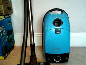Freecycle Miele S381 300 - 1800w Vacuum Cleaner