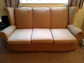 Freecycle 3 seater sofa