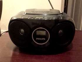 Freecycle Phillips CD player and radio