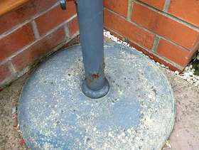 Freecycle Heavy parasol base