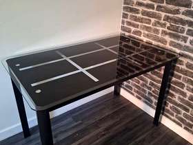 Freecycle Glass dining table and 3 chairs