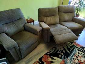 Freecycle 2 Seater Sofa & Armchair
