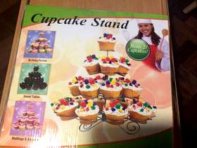Freecycle Cupcake Stand
