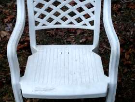 Freecycle 6 white plastic lawn chairs- reduced to $30.