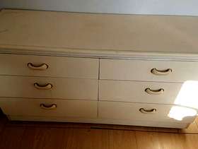 Freecycle Set of drawers