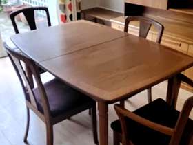 Freecycle Table and 5 chairs