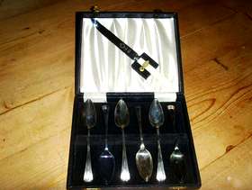 Freecycle 2 sets fruit spoons