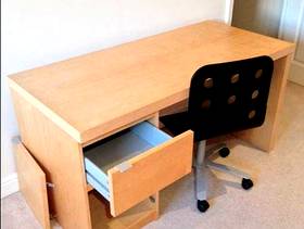 Freecycle Desk w/ Chair