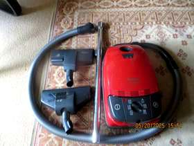 Freecycle Vacuum cleaner