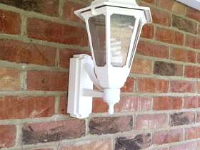 Freecycle Mains outside wall lights