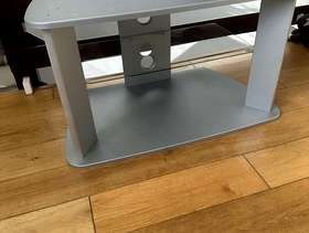 Freecycle Media/TV stand