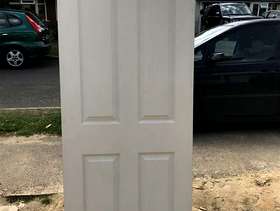 Freecycle New moulded internal door 76"