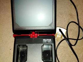 Freecycle Slide viewer with screen