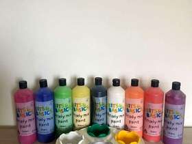 Freecycle Children's paints and tray