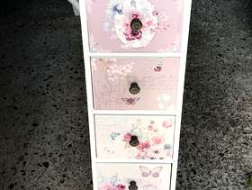 Freecycle Set of drawers