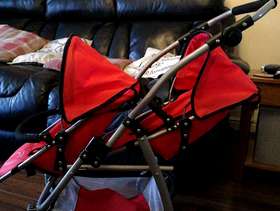 Freecycle Twin dolls pram