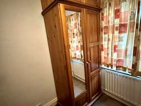 Freecycle Wardrobe free to pickup