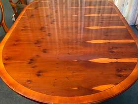 Freecycle Extendable Dining Table