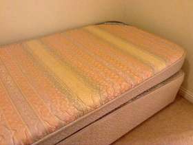 Freecycle Single divan base and mattress (silent night)