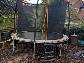 Freecycle Trampoline - 9ft