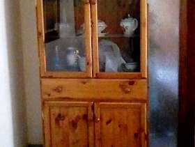 Freecycle Display cabinet with cupboard