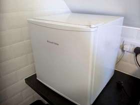 Freecycle Russell Hobbs mini fridge