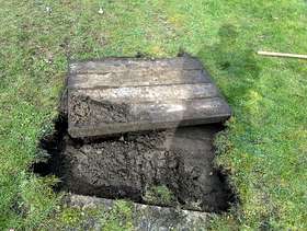 Freecycle 20 heavy duty paving slabs